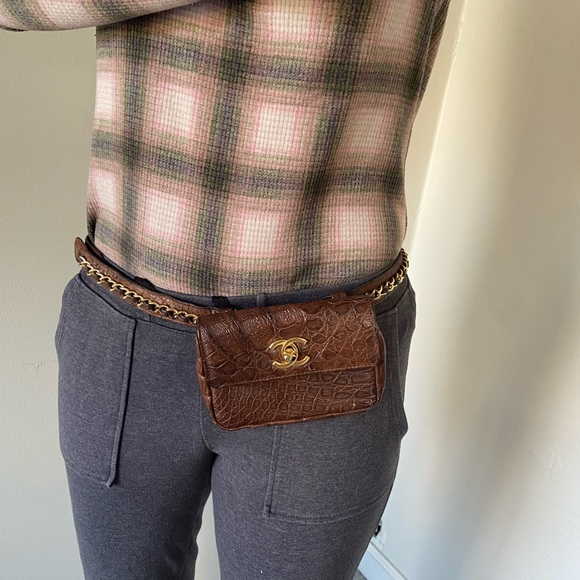 Rare🔥🔥Chanel Alligator Vintage Waist Flap Bag - Picture 4 of 16